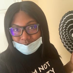 Meet your Posher, Kendra